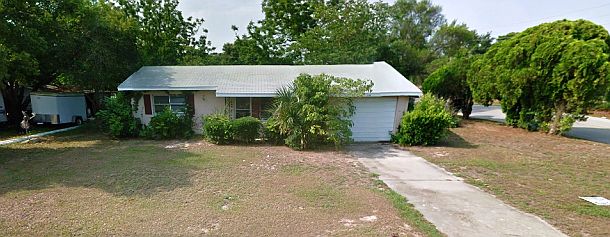 1st image of 118 W Golf Links Ave