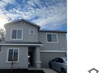 695 Granada Ct, Merced, CA 95341