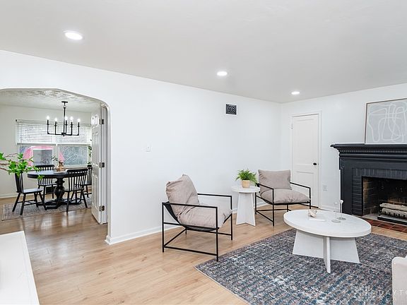 5th image of 4612 Merrydale Ave