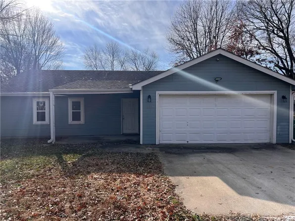 649 E Main St, Adrian, MO 64720