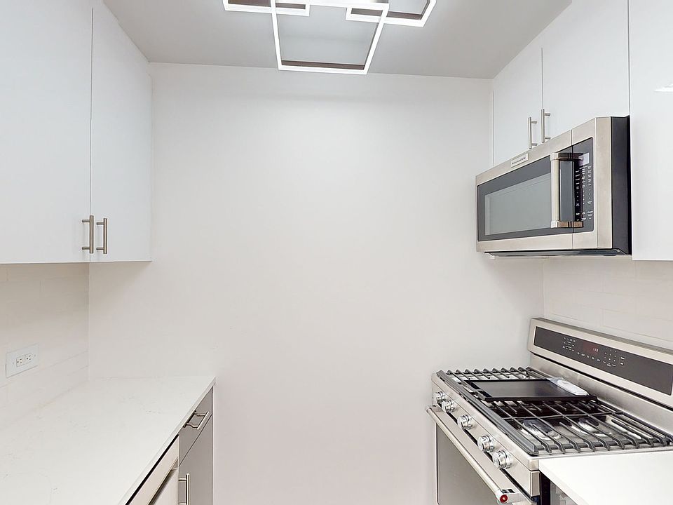 1st image of 801 Amsterdam Ave APT 12I