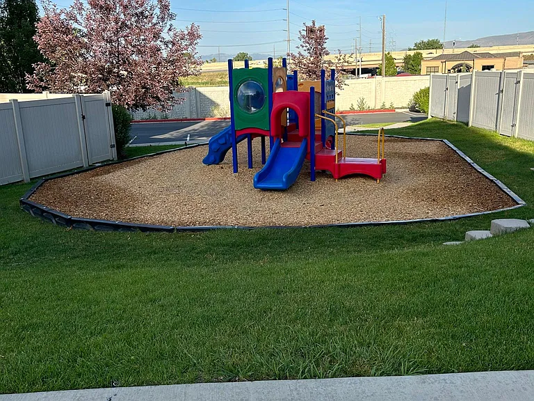839 Independence Ave — Photo 20