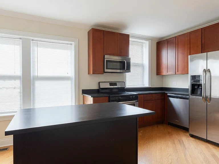 4019 N Central Park Ave #1S — Photo 2