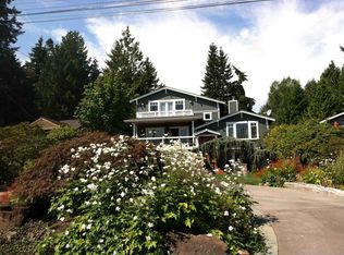 9559 Lake Shore Blvd NE, Seattle, WA 98115