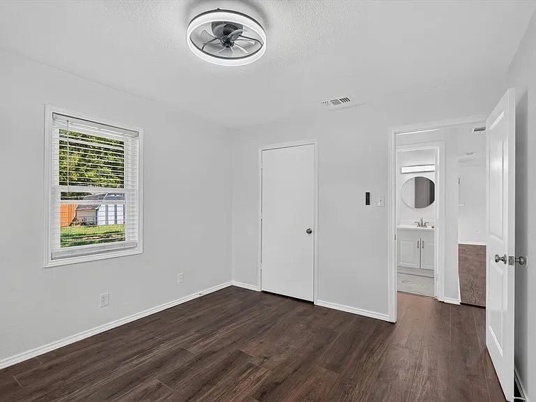 815 Wilson Dr — Photo 18
