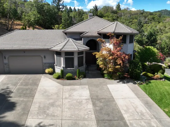 1285 NW Cooke Ave, Grants Pass, OR 97526