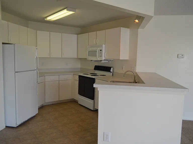 The Glen Apartments — Photo 65