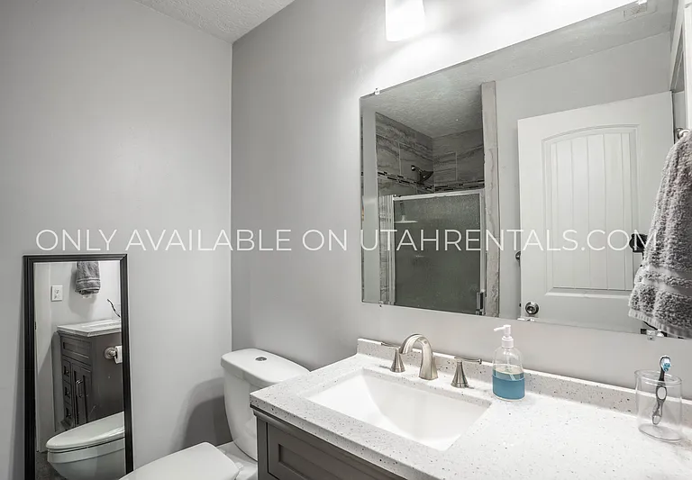 850 N University Ave #W — Photo 13