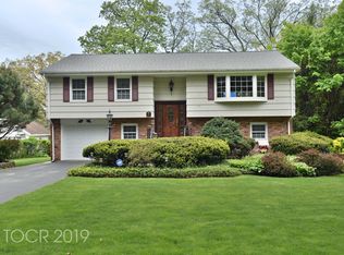 54 Ramapo Rd, Hewitt, NJ 07421
