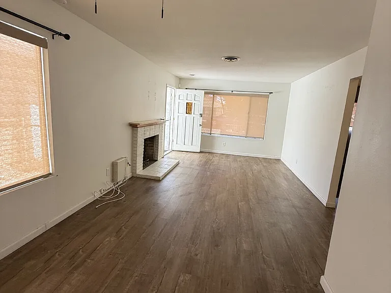 390 Magnolia Cir — Photo 7