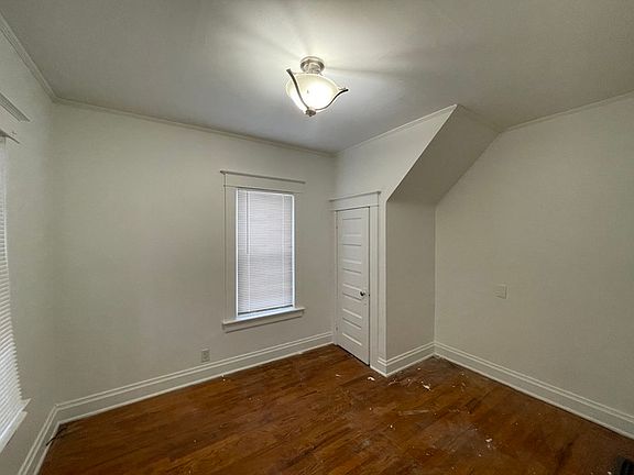 3rd image of 1612 Hays Park Ave