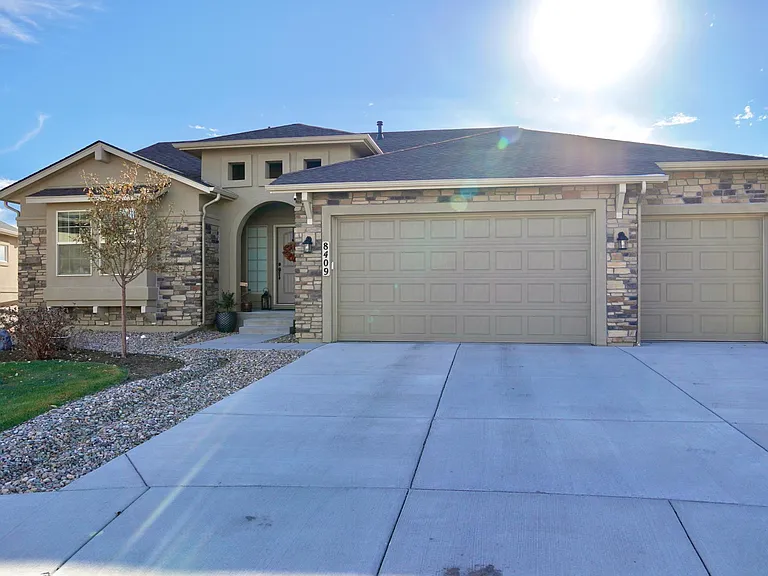 8409 Crooked Branch Ln — Photo 1