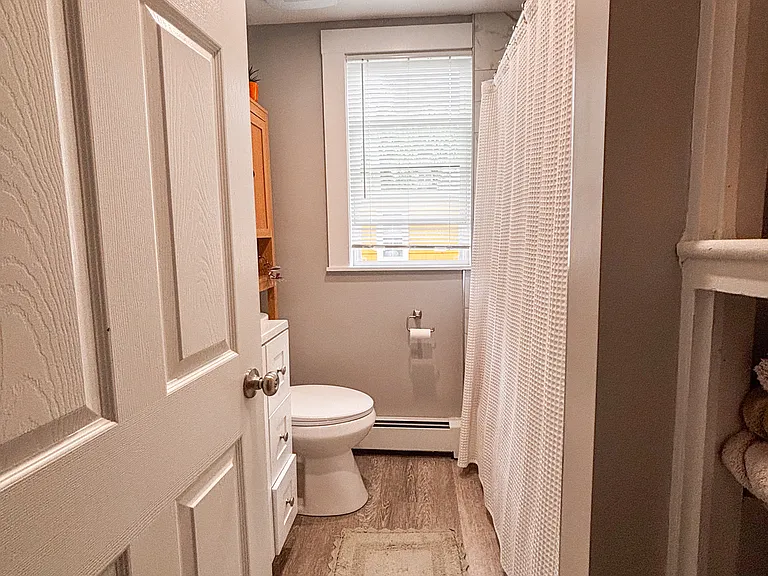 47 Laurel St #1 — Photo 13