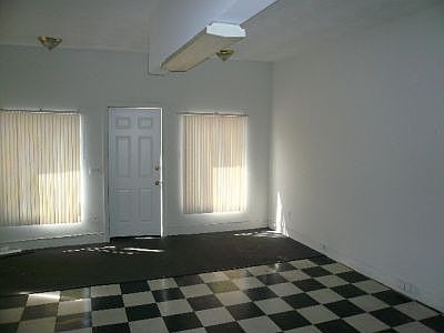 5th image of 748 Dyer Ave