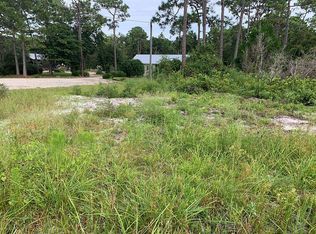 140 Doe Ln, Lanark Village, FL 32323