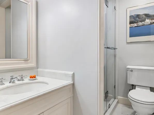 930 Park Avenue image 12 of 17