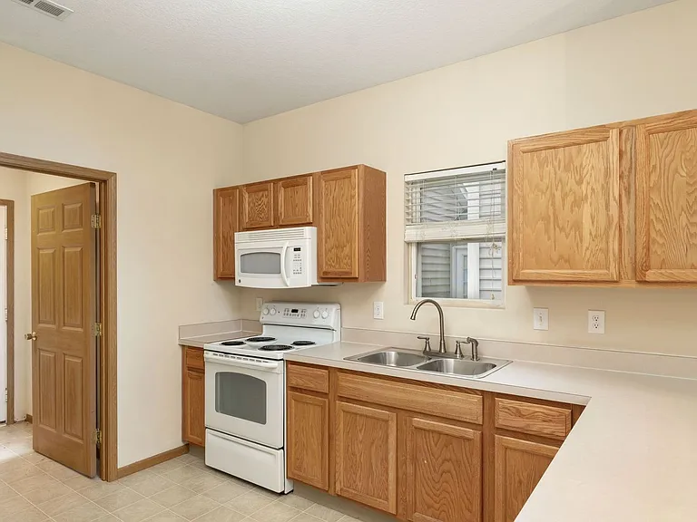 3985 Sweet Shadow Ave — Photo 18