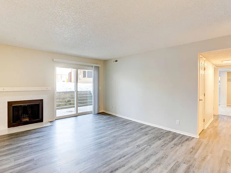 Riva Ridge Apartments — Photo 38