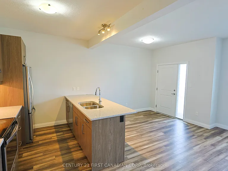 827 Kleinburg Dr E — Photo 32
