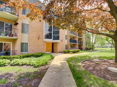 1052 N Mill St APT 304, Naperville, IL, 60563