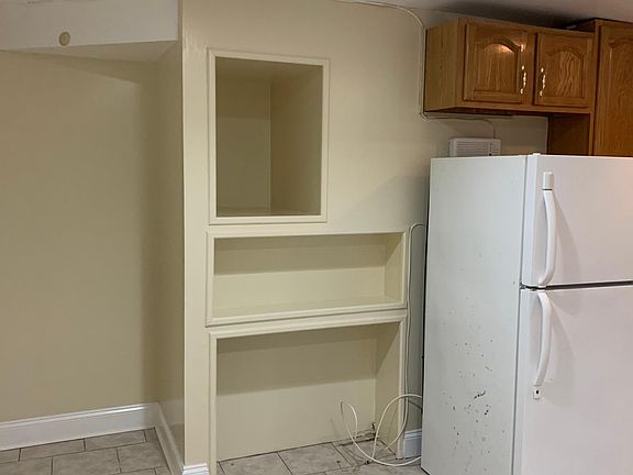 3rd image of 151 Primrose Ave APT 1