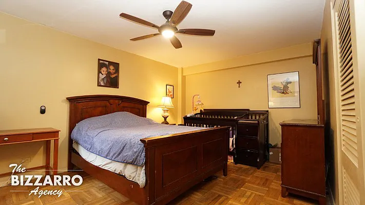 Sold by Bizzarro Agency | media 30