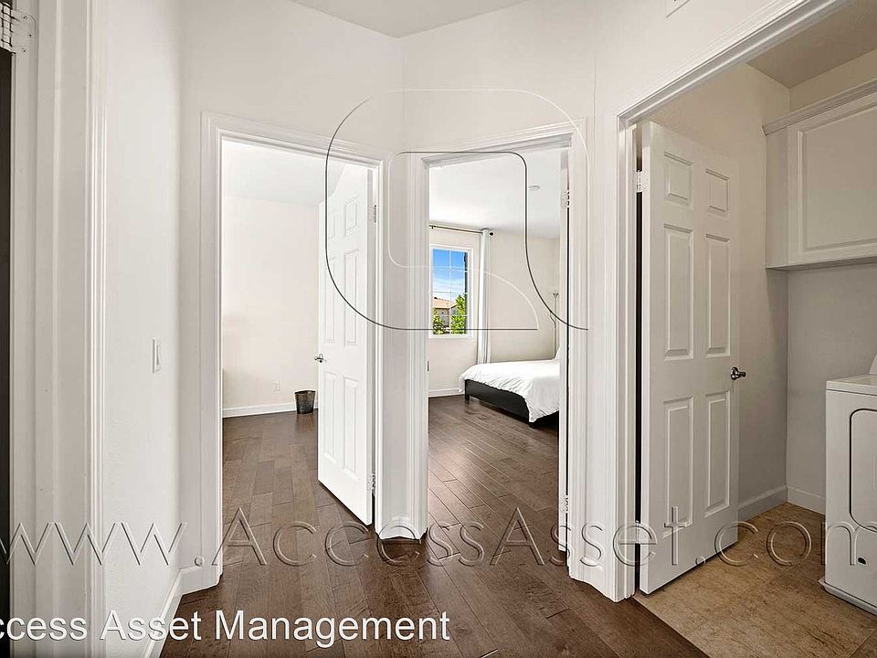 1st image of 29239 Woodbridge St