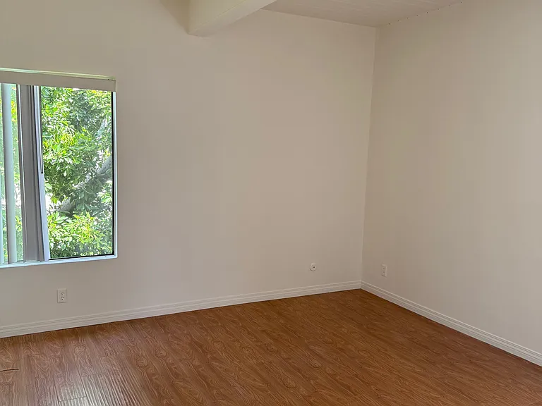3200 Bagley Ave #10 — Photo 11