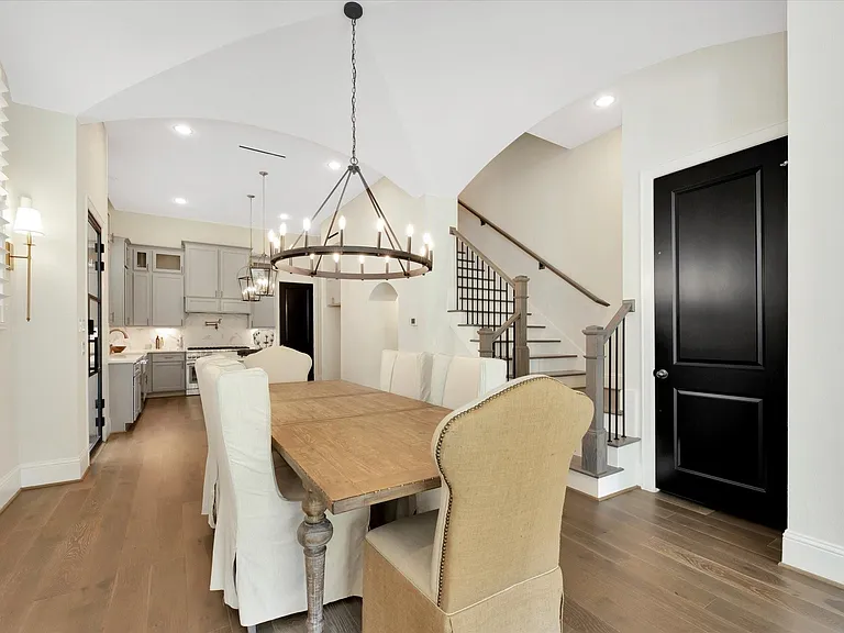 540 W 26th St #A — Photo 13