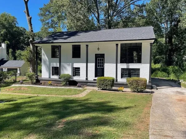 8421 Stonewall Jackson Dr, Jonesboro, GA 30238