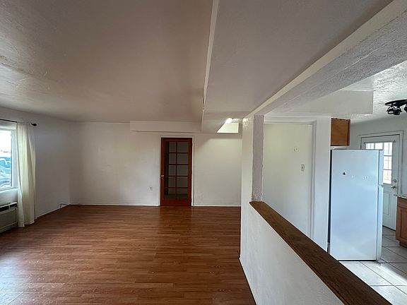 4th image of 7608 Euclid Ave NE