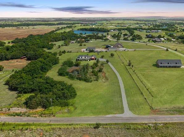 2559 Azalea NE, Cashion, OK 73016