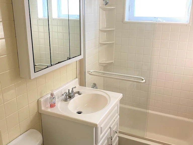 190 Harvard St #1 — Photo 8