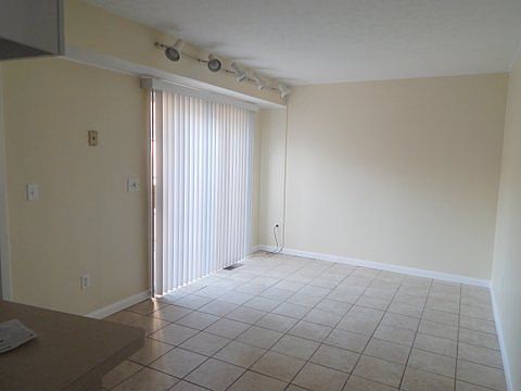 4th image of 109 Shakespeare Ln