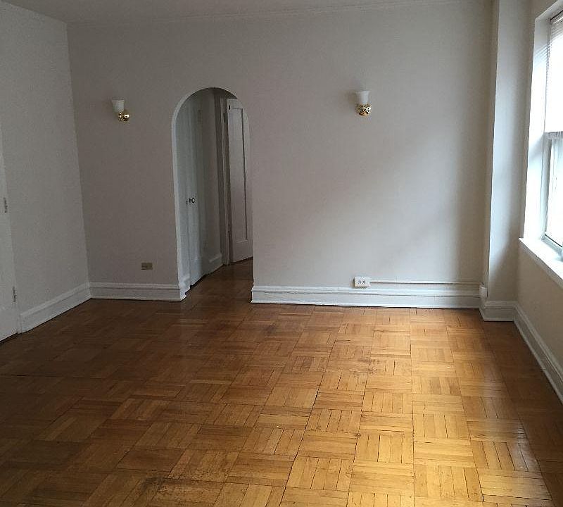 1st image of 1627 W Sherwin Ave #503