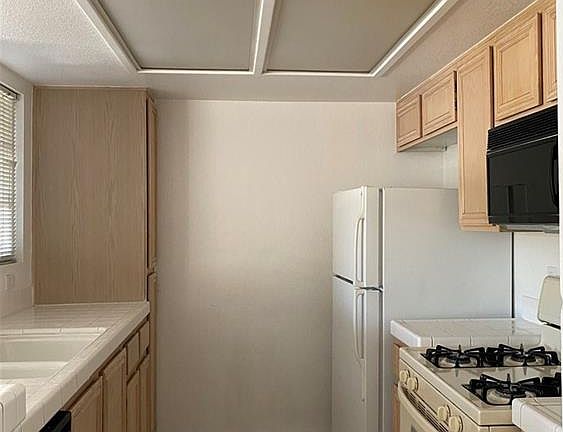 5th image of 1908 Tierra Vista Dr Unit 111