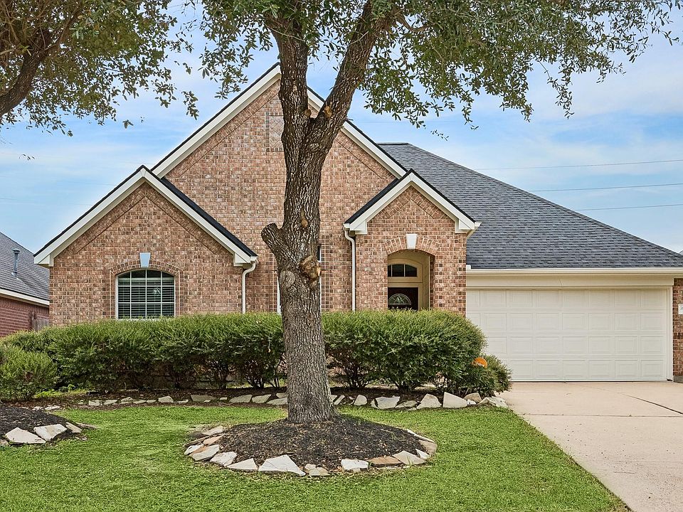 1st image of 16119 Fleethaven Ln