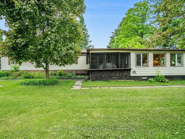 36 Woodside Ln, McNab/braeside, ON K0A 3L0