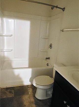 3rd image of 5255 Northridge Dr