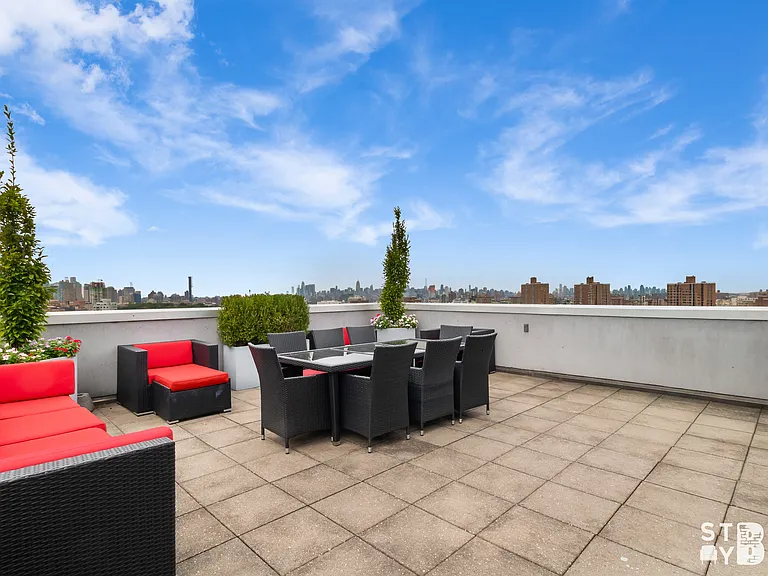 525 Clinton Ave #4G — Photo 13