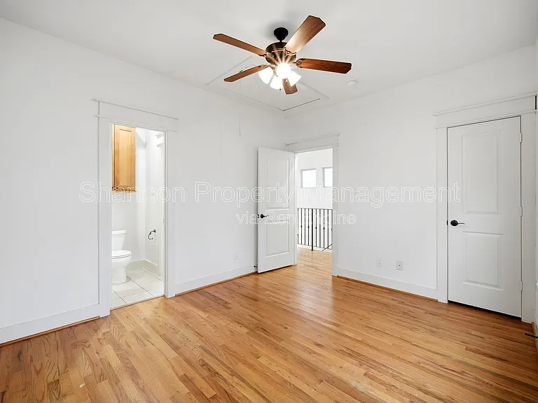 2323 Sperber Ln — Photo 31