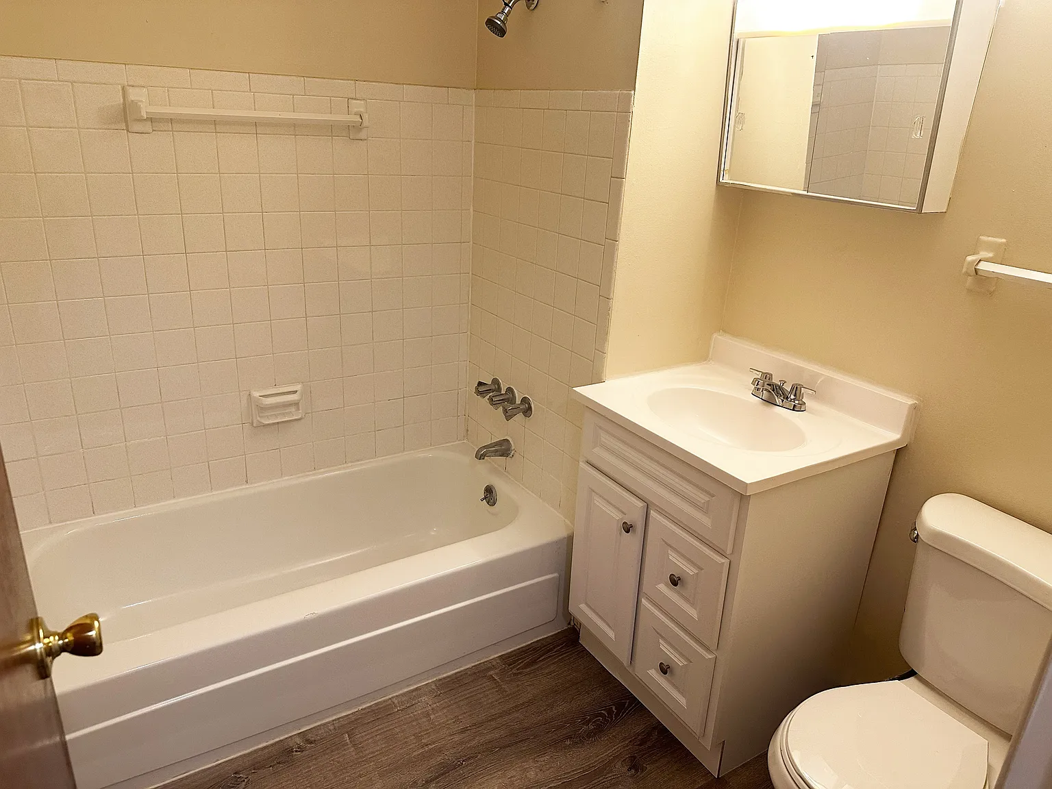 Buffalo Manor — Photo 2
