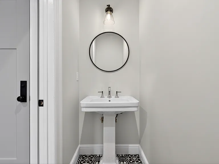 "Wiltshire" Apt 10 @ 3 Park St - 2 BR and 2 1/2 Duplex
