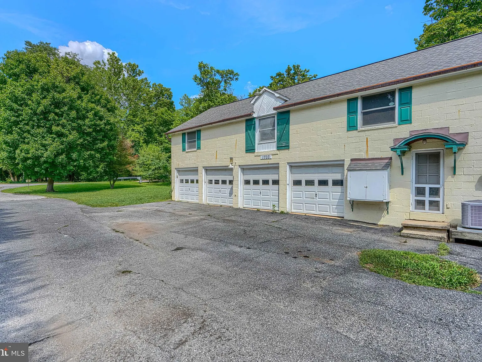 2 bed, 1404 sqft, $2,500 — Photo 3
