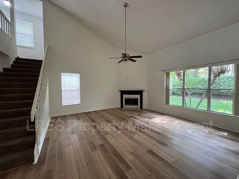 1605 Slash Pine Pl — Photo 8
