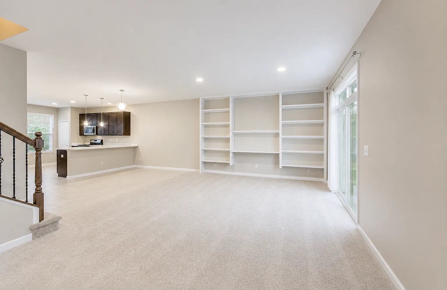 3 bed, 2119 sqft, $2,650 — Photo 3