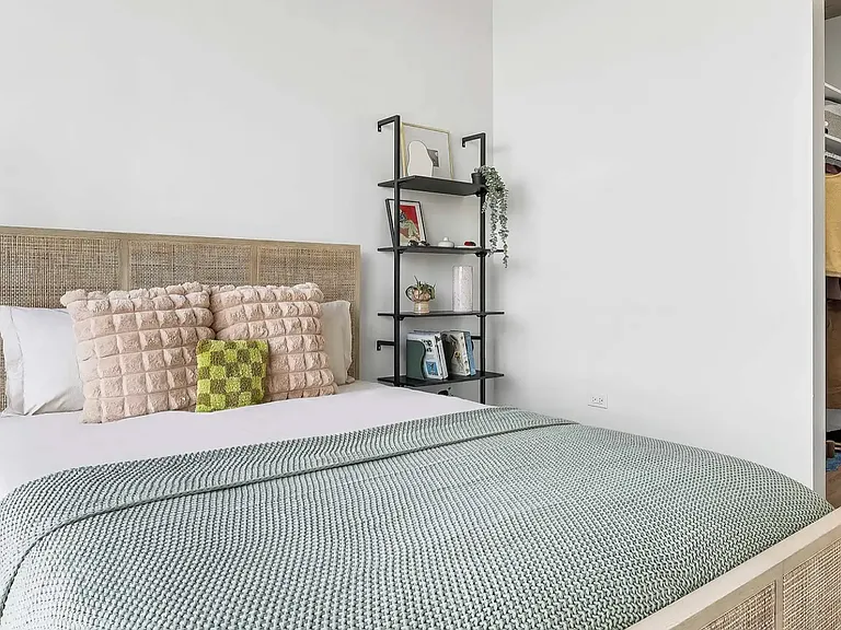 201 N Elizabeth St #2103 — Photo 5