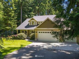 7833 Kelly Beach Rd SE, Olympia, WA 98513