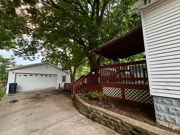 4th image of 1115 Eastholme Ave