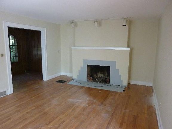 2nd image of 5445 N College Ave
